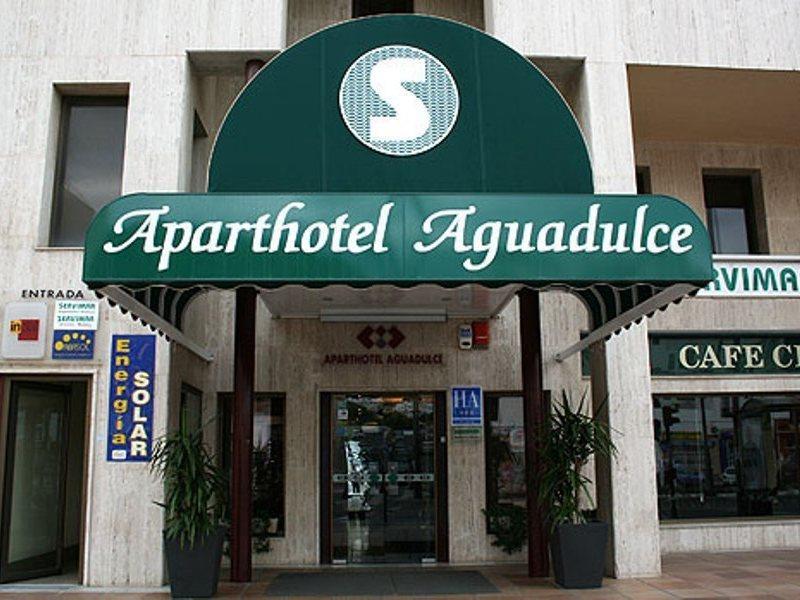 Apartahotel Aguadulce Exterior photo